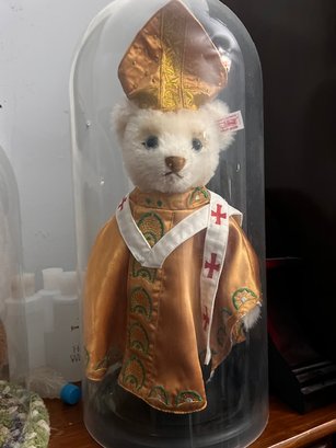 STEIFF POPE BENEDICT XVI  Bear Under Glass Dome And With Base No 992568