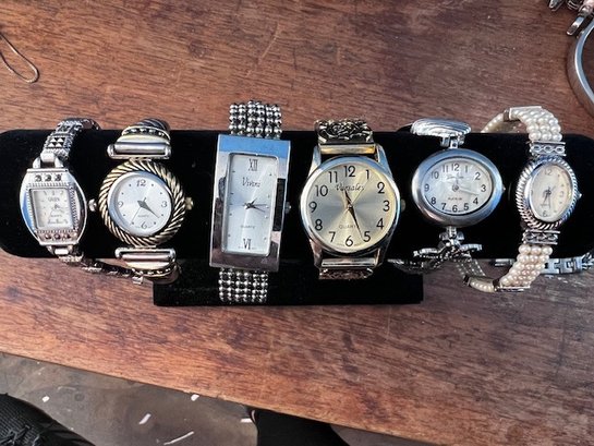 6 Assorted Watches Including Gruen And Vivani, Geneva, Quartz Movements