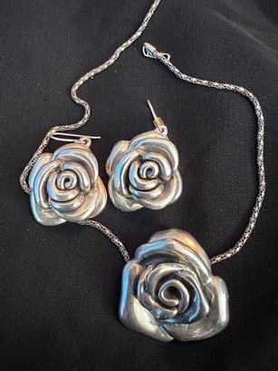 Silver Suite Of Rose Earrings And Matching Necklace/brooch 925