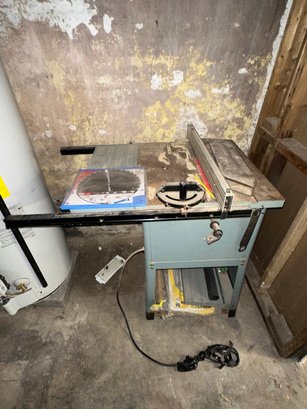 A Table Saw/router
