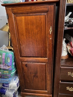 2nd Wood 4 Shelf Dresser /cabinet Great For Pantry, Or Office Too