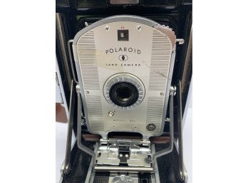 Polaroid Land Camera 95 B. EXCELLENT Condition!!  With Case