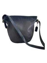 Vintage Navy Shoulder Bag ~ Barely Worn Excellent Condition