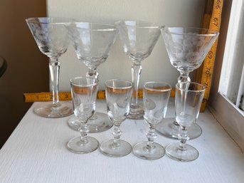 4 Wine Glasses And 4 Shot Glasses Vintage