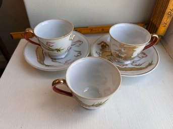 Set Of Three Occupied Japan, Teacups And 2 Saucers