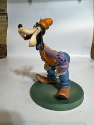 Retired~  A Real Knee Slapper Goofy Statue A Classic Walt Disney