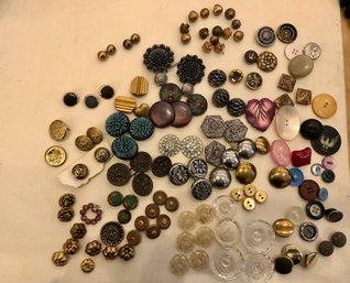 Great Lot Of Vintage MCM Buttons All Shapes And Sizes