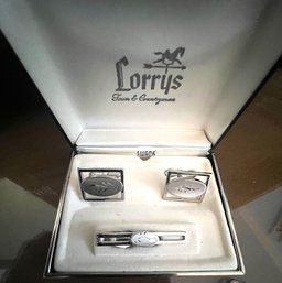 NWT Tie Clip And Cufflink Set SWANK