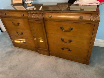 A MCM Dresser