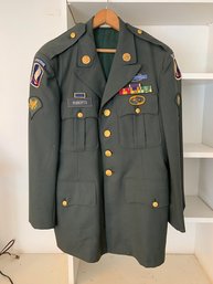 Official US Army Uniform 100 Wool ~ Medals