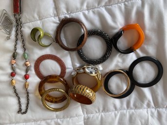 Great Group Of Retro Bracelets And A Necklace