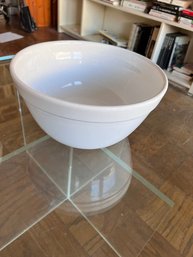 Made In Italy Beruta Large White Serving Bowl