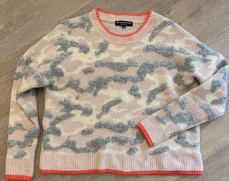 Fab Bush Camo Sweater By Central Park West Size M