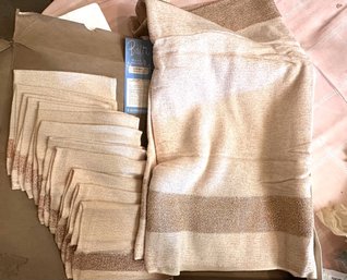 Exceptional Set Of 12 Woven Napkins And Table Cloth Cotton And Rayon, 122' Long