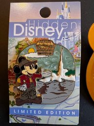Mickey Limited Edition Hidden Disney Pin New
