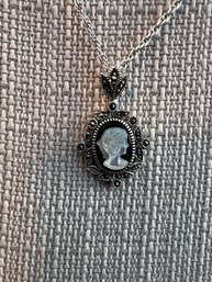 Small Cameo Black And White Set In 925 On Silver Chain