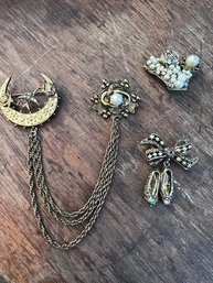Elegant Vintage Group Of Victorian Like Brooches