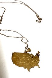 14kt Gold USA Charm With Diamond On New York Necklace