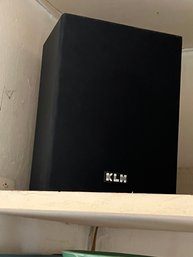 2 KLM Bookshelf Speakers Plus Subwoofer