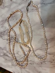 A Group Of Pearl Necklaces One String No Clasp Multi Colored