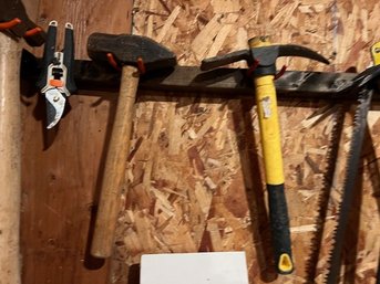 Hedge Trimmers, Hatchett, Mallet, Clippers Etc 7 Gardening Tools