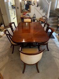 Exceptional Condition!  Mahogany With Inlaid Border ~ Dining Room Table With 6 Chairs And 2 Leaves