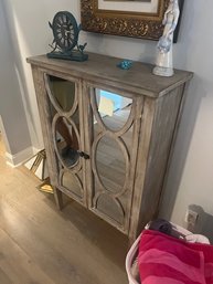 Mirrored Cabinet With One Shelf