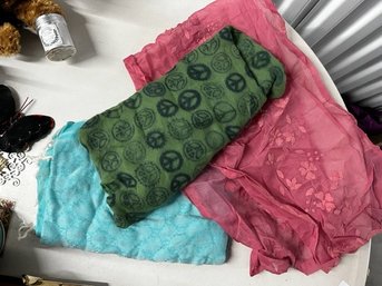 3 Scarves Including Gucci, And 2 Cotton Scarves