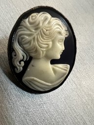 Cameo Style Ring See Band
