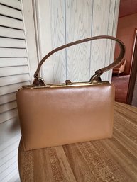 Structured Leather Purse In Camel Leather