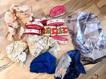 Vintage Lot Of Finishing Odds And Ends Including Rolls Of Binding, Squares, Lace Etc