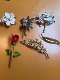 Group Of Vintage Floral Pins.