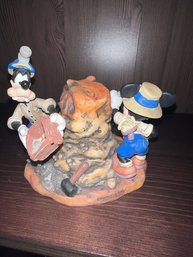 Disney Figurine Goofy, Pluto And Mickey! Animal Kingdom Bone Yard