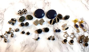 Black Earrings In Deco, 50's And Studs!