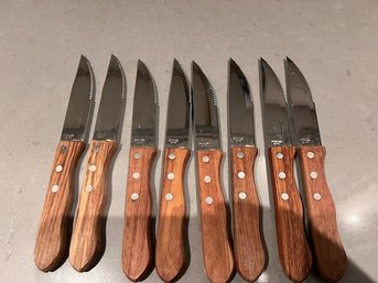 8 Wooden Handled Steak Knives