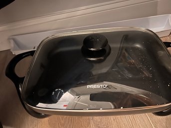 Electric Skillet With Plug Excellent Cond