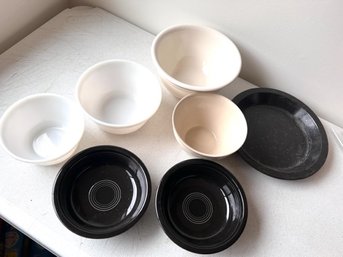 Fiesta, Shenango , Pyrexlike And Pottery Bowls