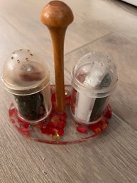 Retro Salt And Pepper Set With Stand Acrylic