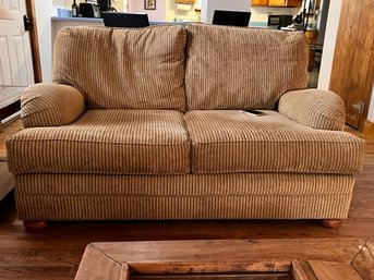 2 Seater Couch, Super Comfy CLEAN! 61' Long, 41' Deep