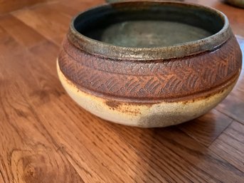 Carved Pottery Bowl Signed Lee Approx 10' Diameter