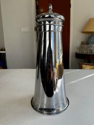 Fantastic Retro Cocktail Shaker Includes Recipes Etched On Cover!