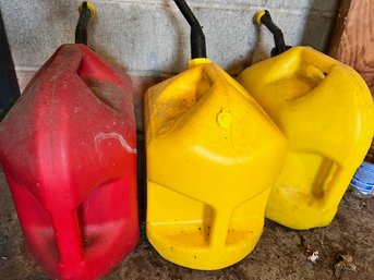 3 ~ 5 Gallon Gas Containers