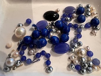Group Of Loose Stones, Onyx, Pearls, Beads, Lapis