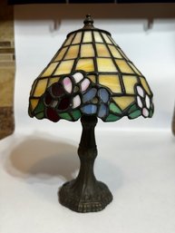 A Tiffa-mini Table Lamp Approx 13' Tall (small Floral 4)