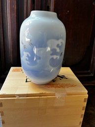 NIB Fukagawa Porcelain Vase Arita Japan