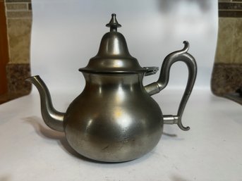 Henry Ford Museum Greenfield Village Woodbury Pewter Tea Pot (2nD)