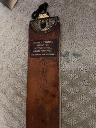A VINTAGE BARBER SHOP LEATHER STROP BY  Martin J Rubin Made In New York No 4601 EXCELLENT Cond