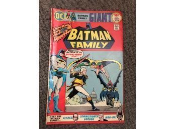 DC Batman Family Giant No 1 Dec