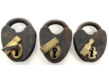 (3) ANTIQUE HEART FORM DAVENPORT MALLORY PADLOCKS