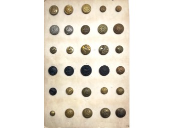 (30) VINTAGE CANADIAN MILITARY UNIFORM BUTTONS